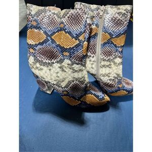 THE LIMITED Women's Erica Snake Print Faux Leather Ankle Bootie Boots Size 8